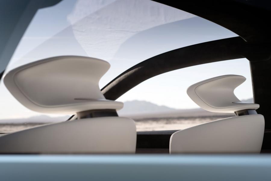 Детали интерьера Infiniti Q Inspiration Concept 2018 года  (фото 51 из 60)